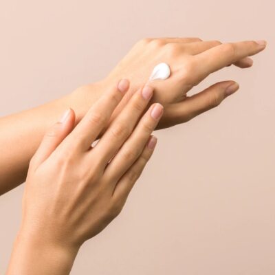 Beste Handcreme für alte Hände ab 50 Ihr Weg zu glatter und regenerierter Haut